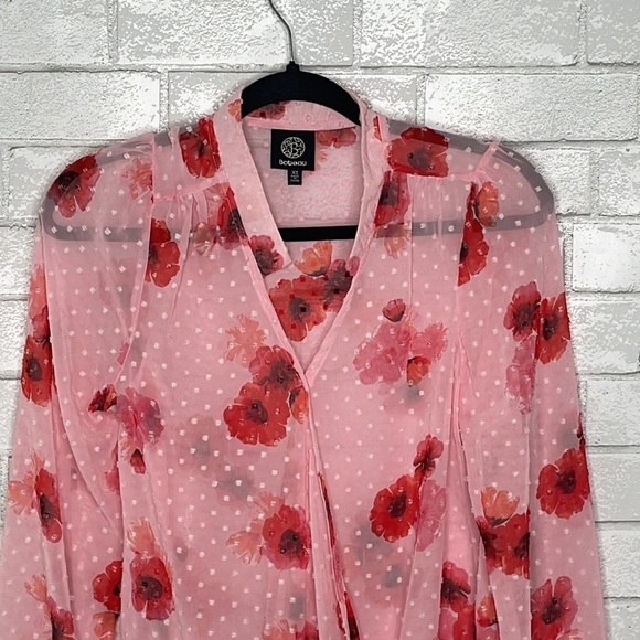 Bobeau Surplice Swiss Dot Blouse - Picture 4 of 13